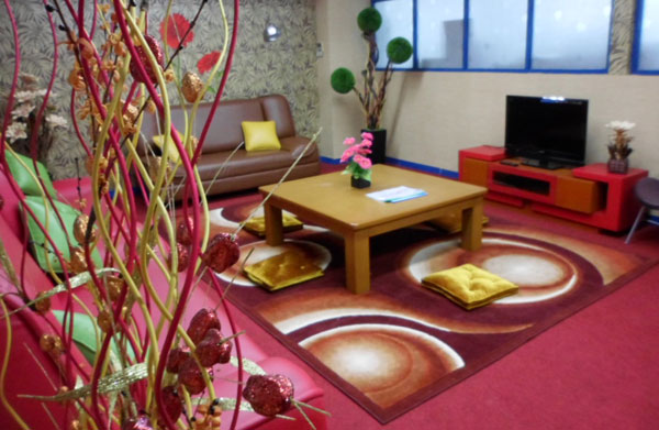 conversation-class-room